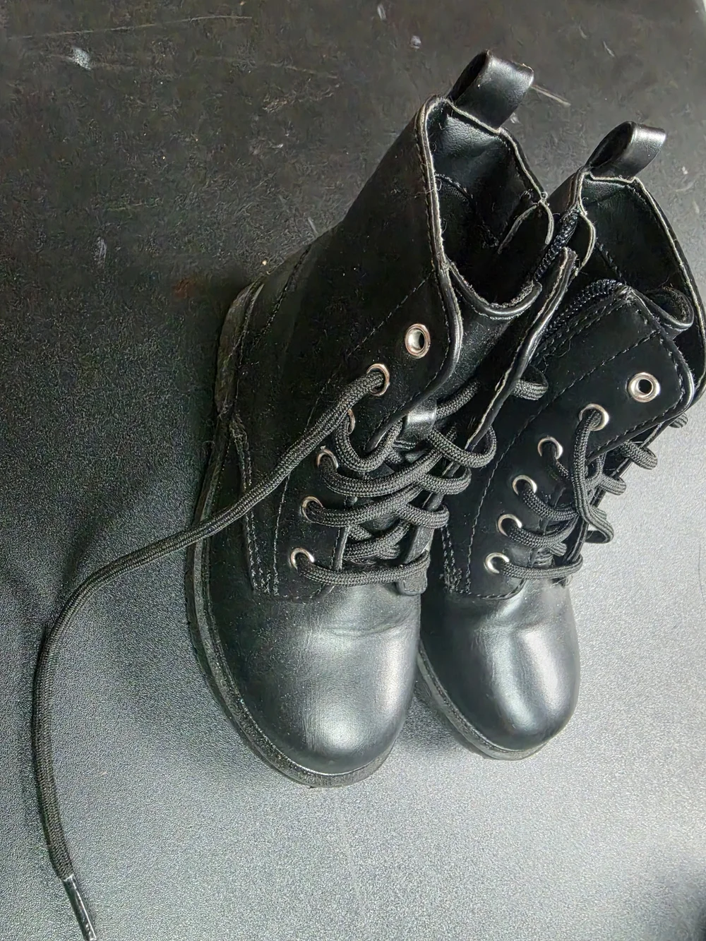 wonder nation Black Lace-Up Kids Combat Boots SIZE 9